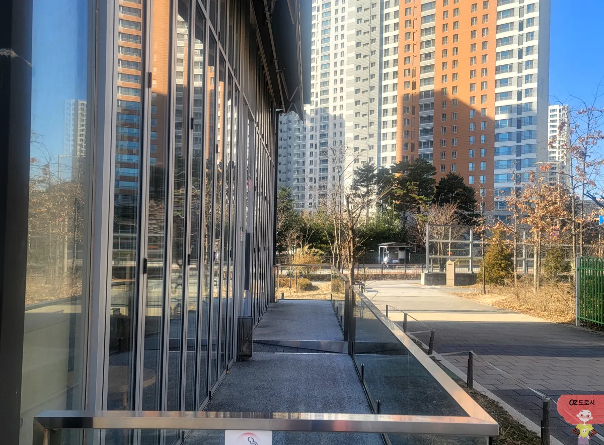 경기도-남양주시-다산중앙점-이디야-커피-외부-테라스