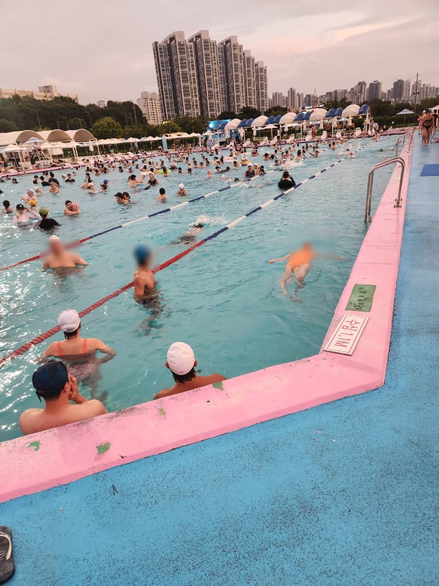 잠원 한강수영장 야간