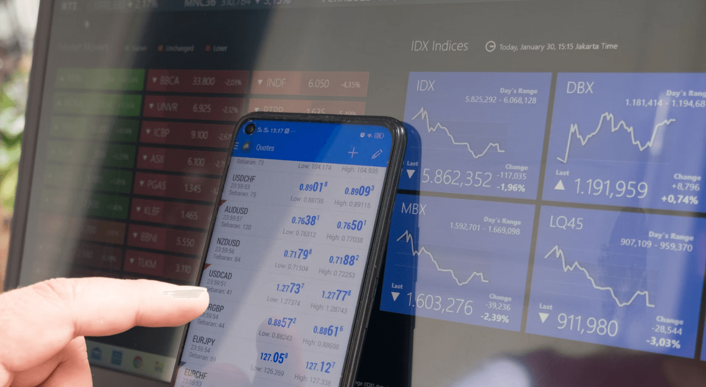 주식하락장 추천종목 보고 있는모습