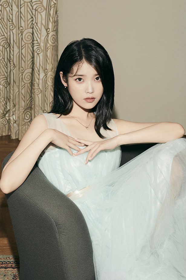 아이유 제이에스티나 화보 사진 8