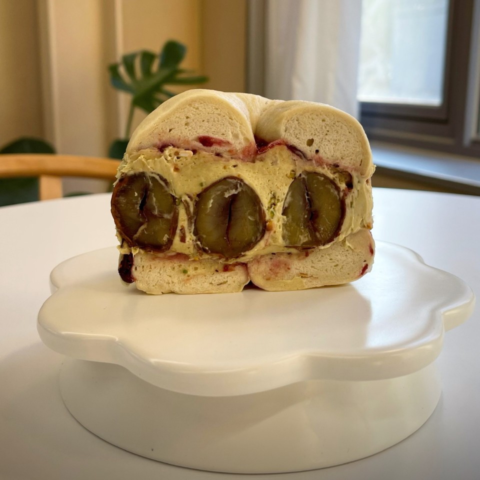 서울 망원동 빵집 투땀즈업, 쌀베이글과 맘모스 인기 메뉴 총정리