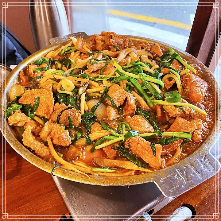 줄서는식당 46회 김정태 쫄갈비 시래기밥 매운불고기 돼지쫄갈비 콩나물 해장국 성신여대 입구 돈암동 맛집 권율 추천 소개