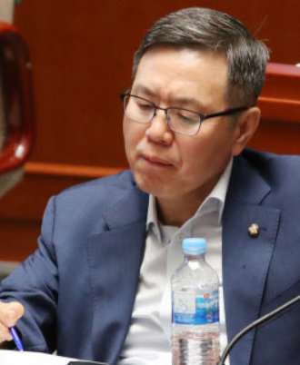 유명희 남편 정태옥 전 의원