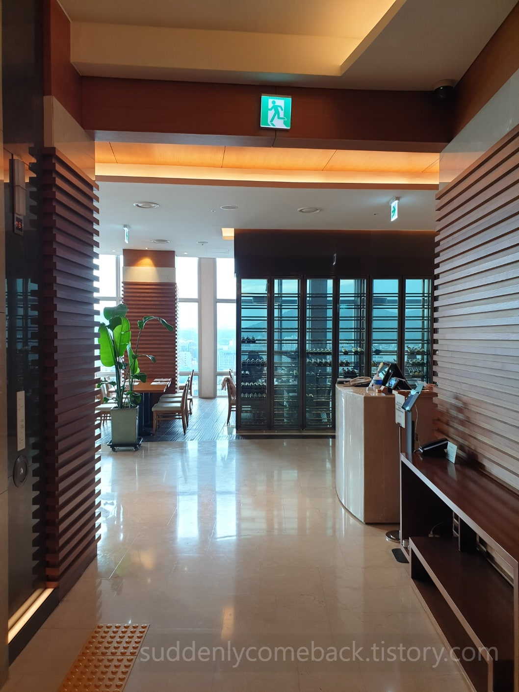 롯데-호텔-제주-씨카페-입구