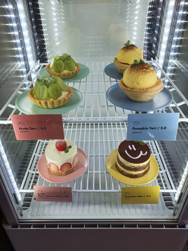 냉장고속-케이크들