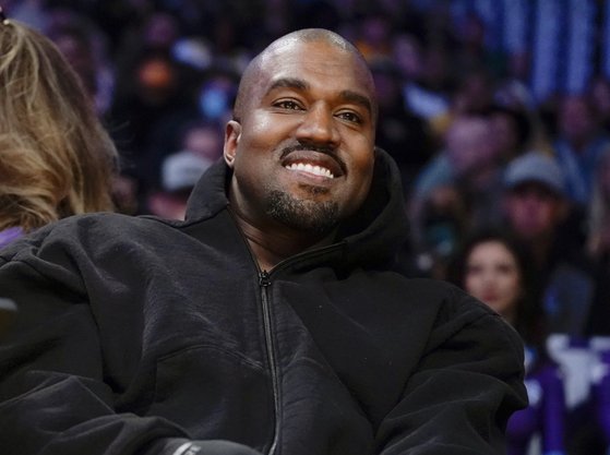 Kanye West Vultures 2