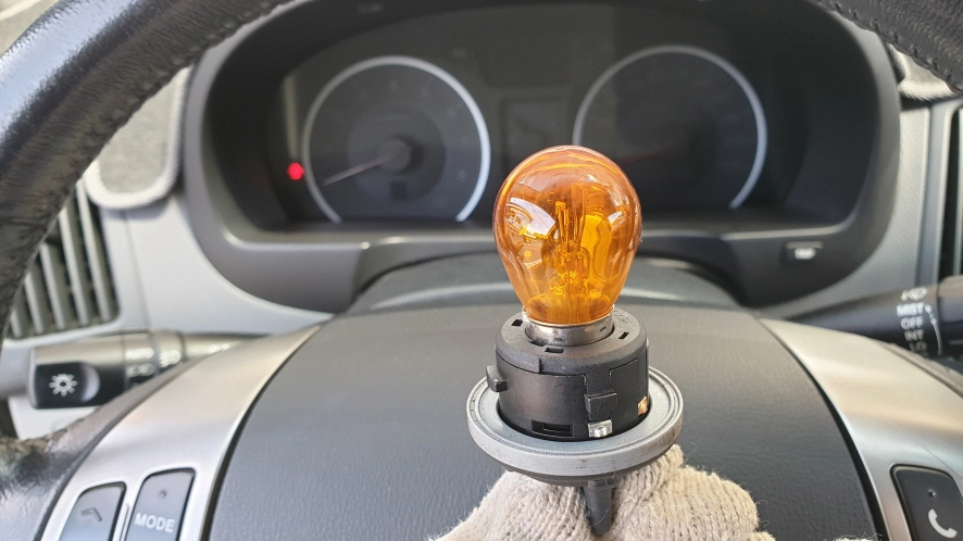 아반떼 깜빡이 램프