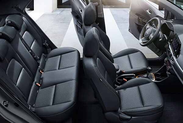 기아-모닝-실내