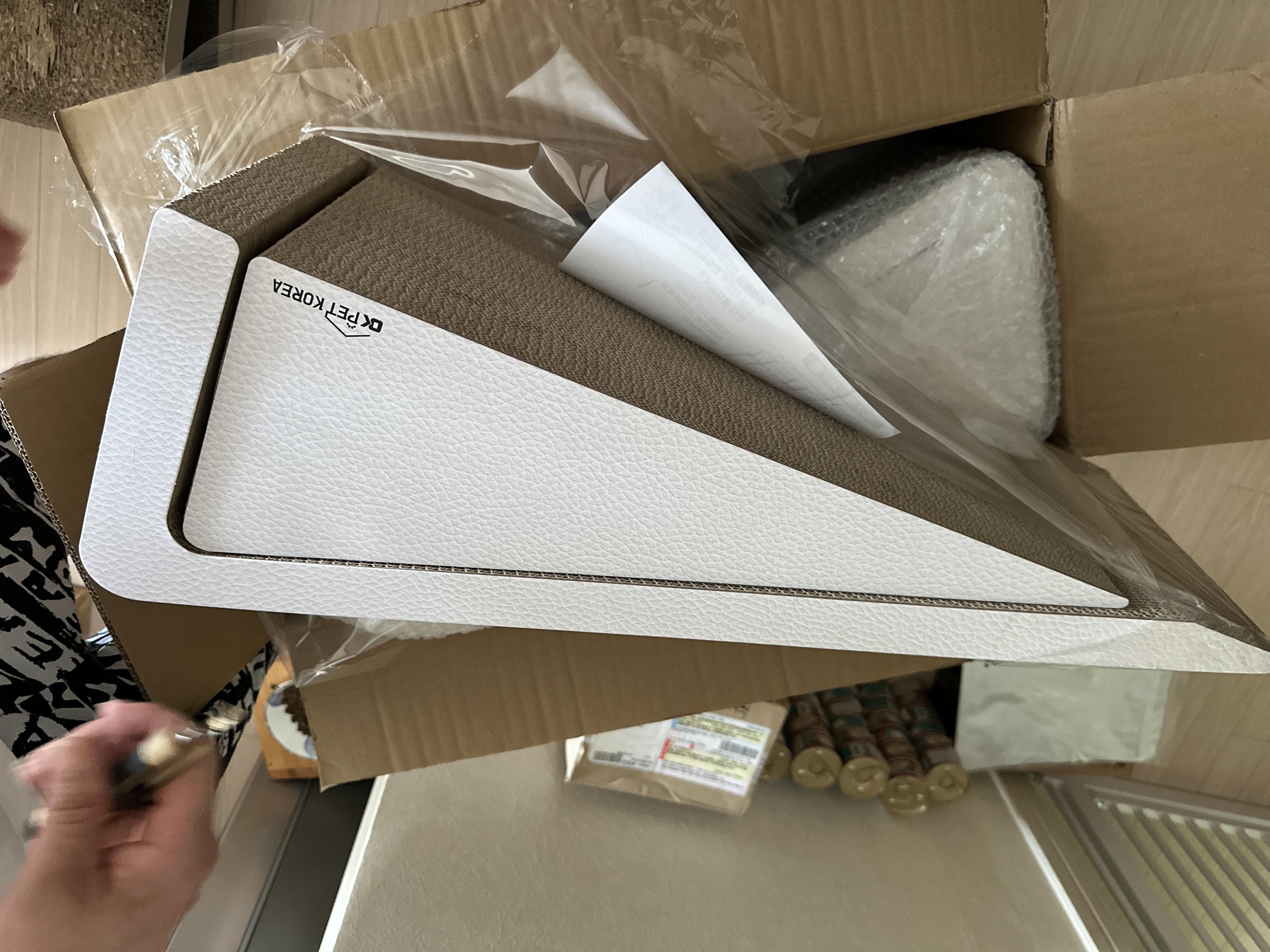 오케이펫코리아_D_STAND_스크래쳐_구성품