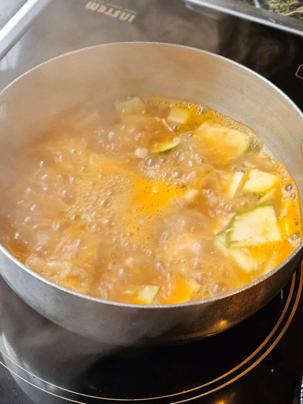 삼돌박이 수라육간 찌개