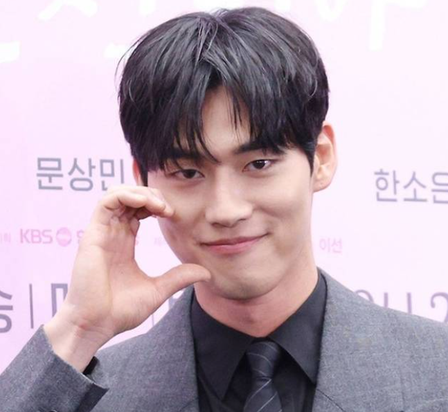 홍민기 배우 프로필 데이트 폭력 의혹