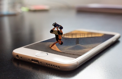 유튜브,틱톡이 바꾼 직업관: 방송국 대신 1인 채널