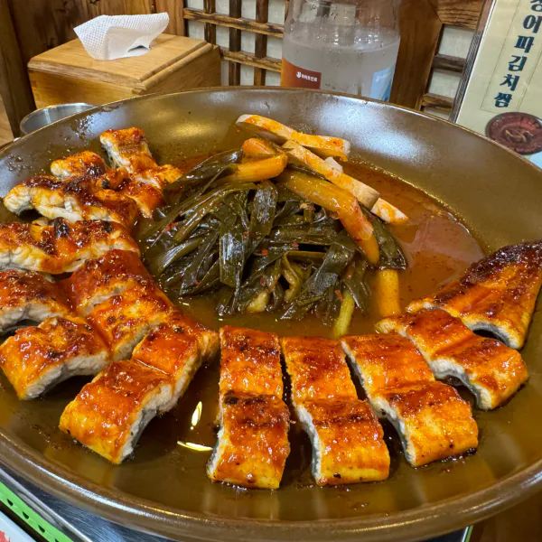 대결 맛 대 맛 파김치장어전골 vs 치즈장어피자