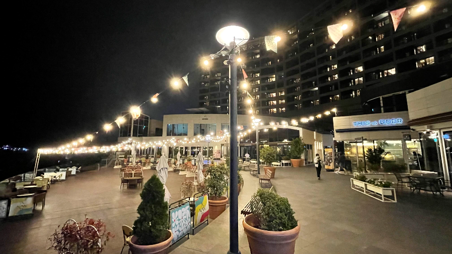 기장 아난티 앳 부산 코브 리테일 중앙광장