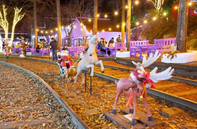 청도 프로방스 산타마을 빛축제 가족 여행지 추천
