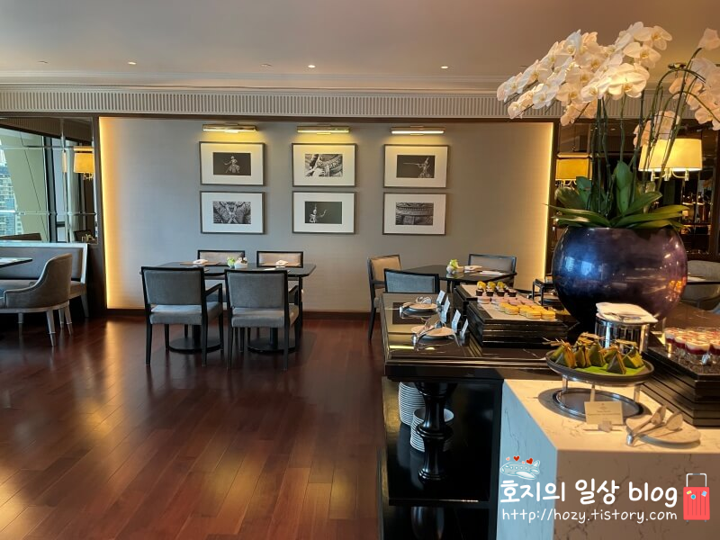 방콕 신돈 켐핀스키 이그제큐티브 라운지 뷔페