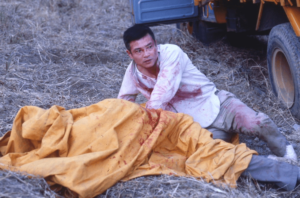 파괴와 연결 사이