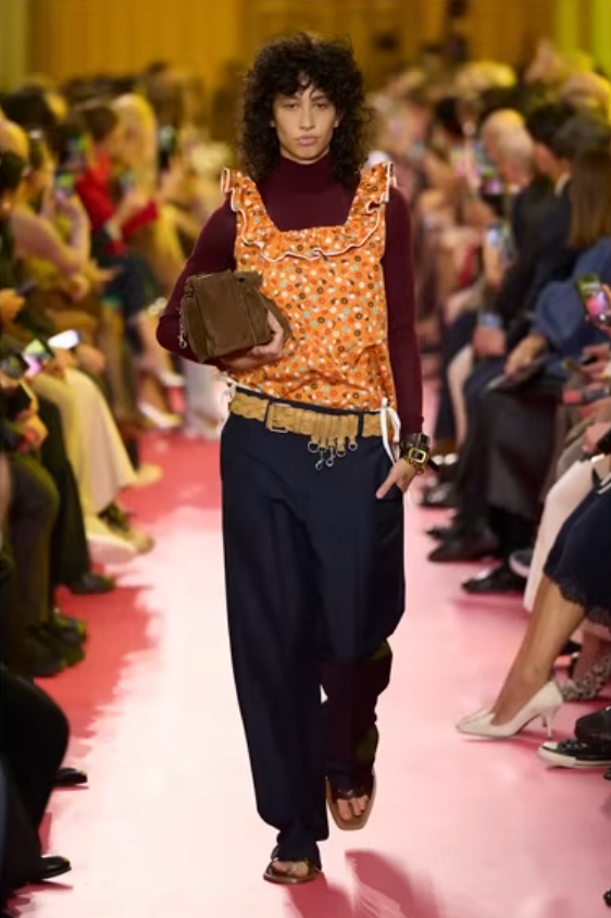 복고풍의 잔잔한 플라워 프린트