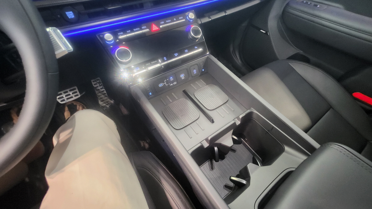 싼타페무선충전패드