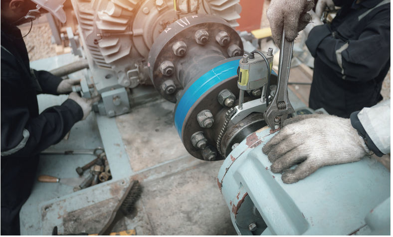 공업기계설치정비원-하는일-업무환경-되는법-학과-전망