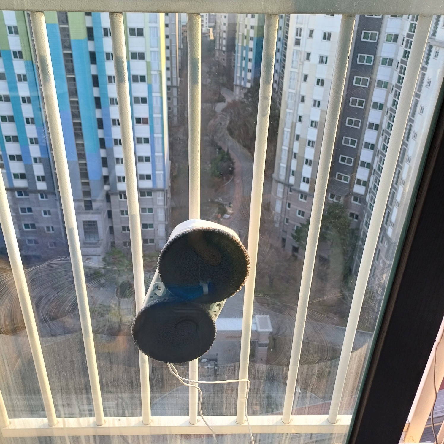 로봇유리창 청소기