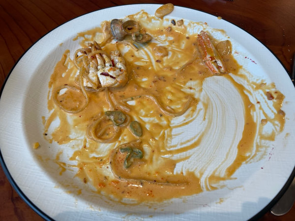 경춘당 브런치 - 매콤한 명란 해물 크림 파스타