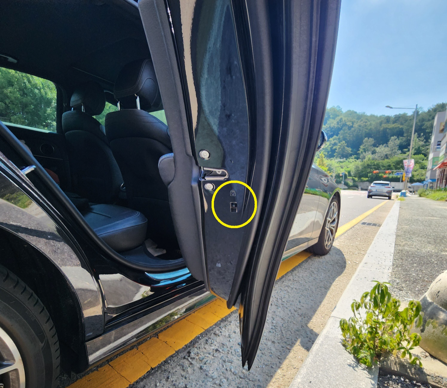 뒷좌석차문 잠금위치