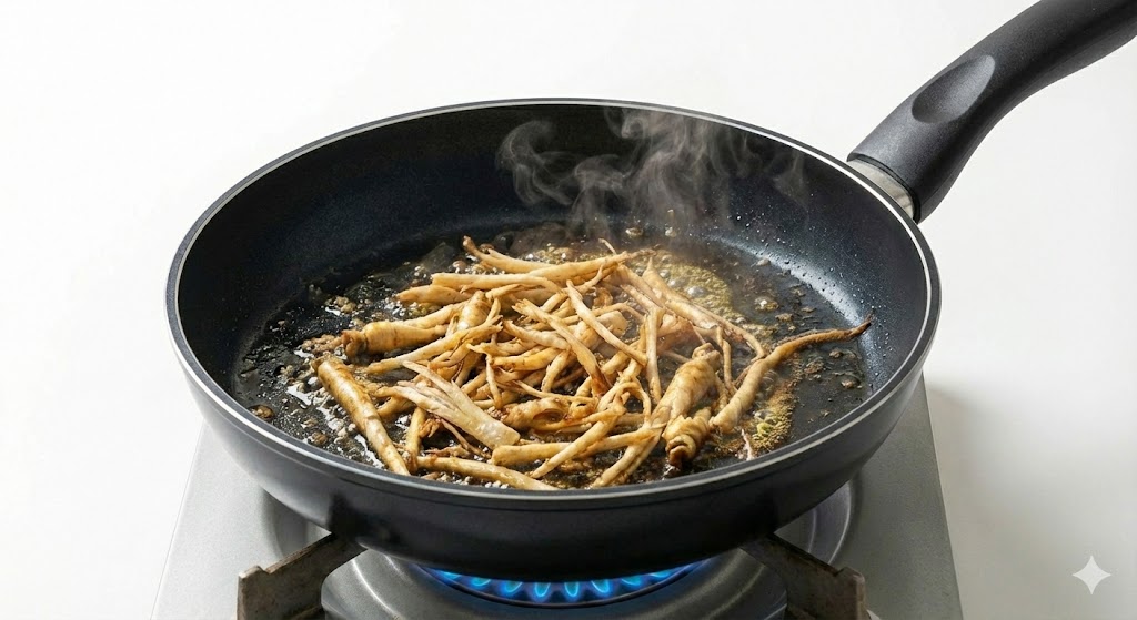 들기름의 식물성 지방이 도라지 속 지용성 사포닌 성분의 체내 흡수율을 비약적으로 높여 혈관 건강과 염증 완화를 돕는 고영양 도라지 조리법