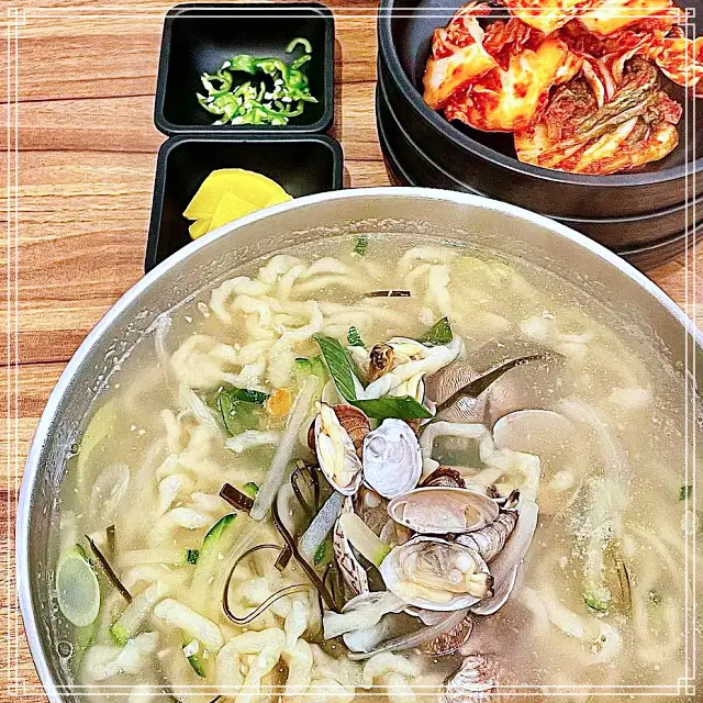 대전 도마 맛집 후루룩 짭짭 맛 좋은 1인분 4천원 칼국수
