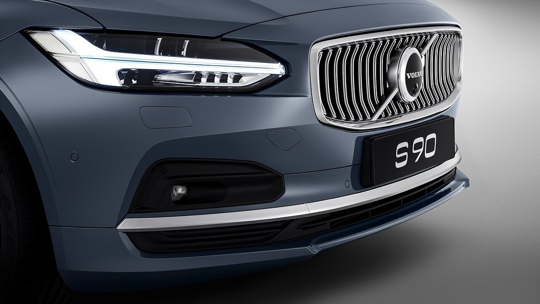 출처 다음자동차 볼보S90 전면 그릴 2021년식!