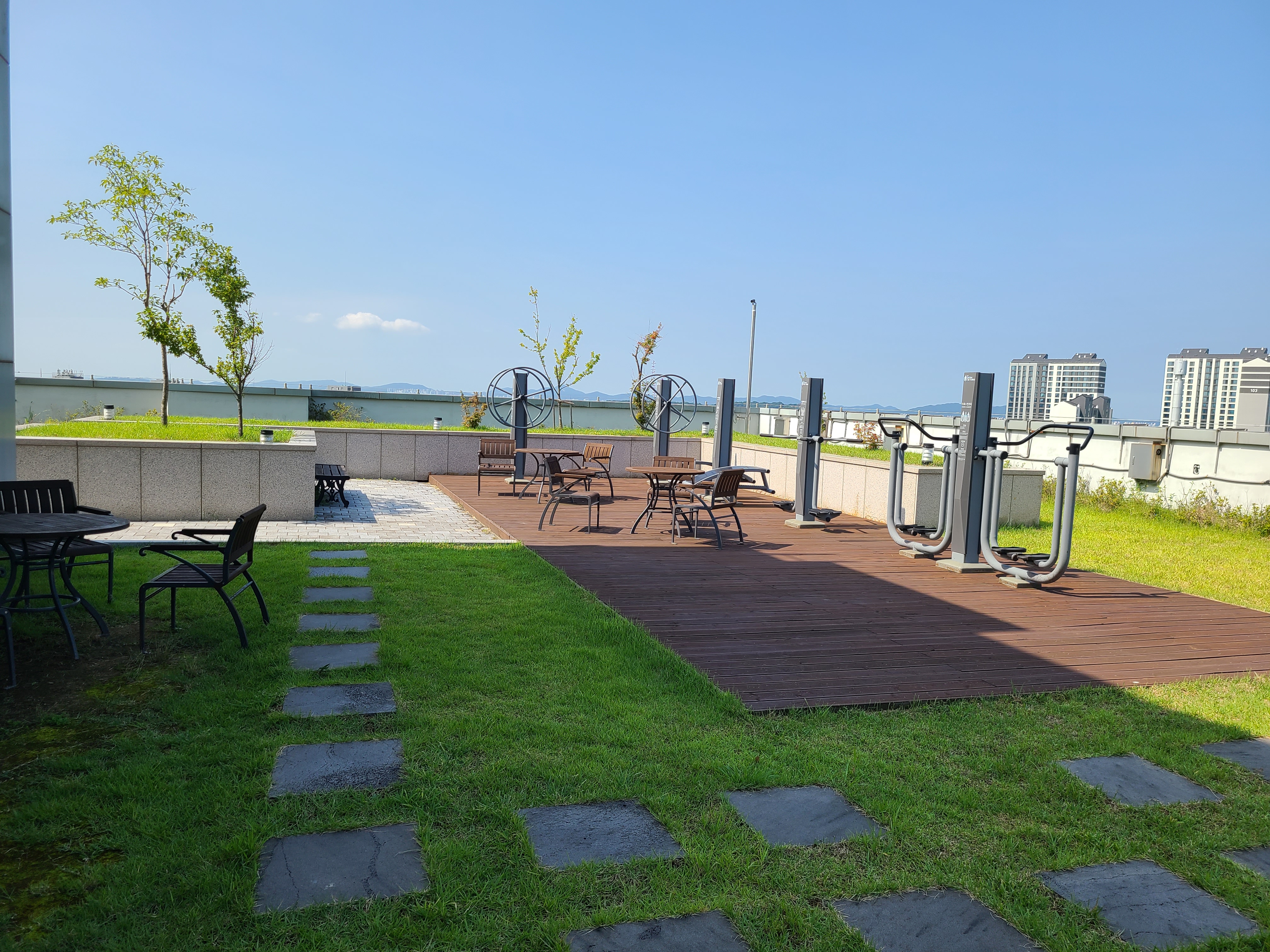 광교 센트럴비즈타워 옥상1