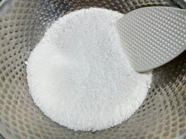 찹쌀부꾸미 만들기 - 보울에 담긴 가염 찹쌀가루