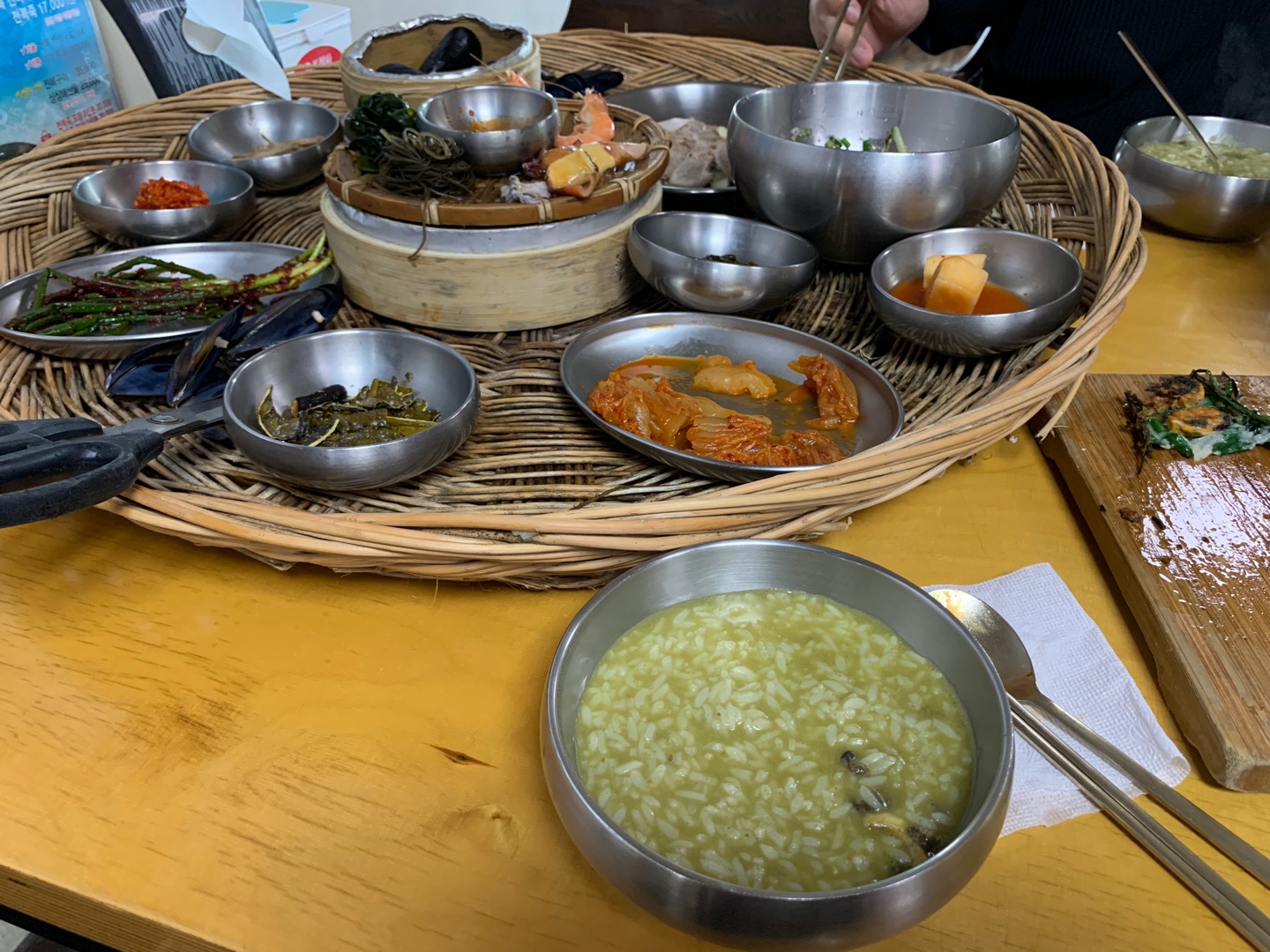전복죽 + 삼계탕 보양식 황금레시피 — 황기·인삼·대추 3종 + 1시간 30분 완성 (6월 보양 시즌) - 재료 정렬
