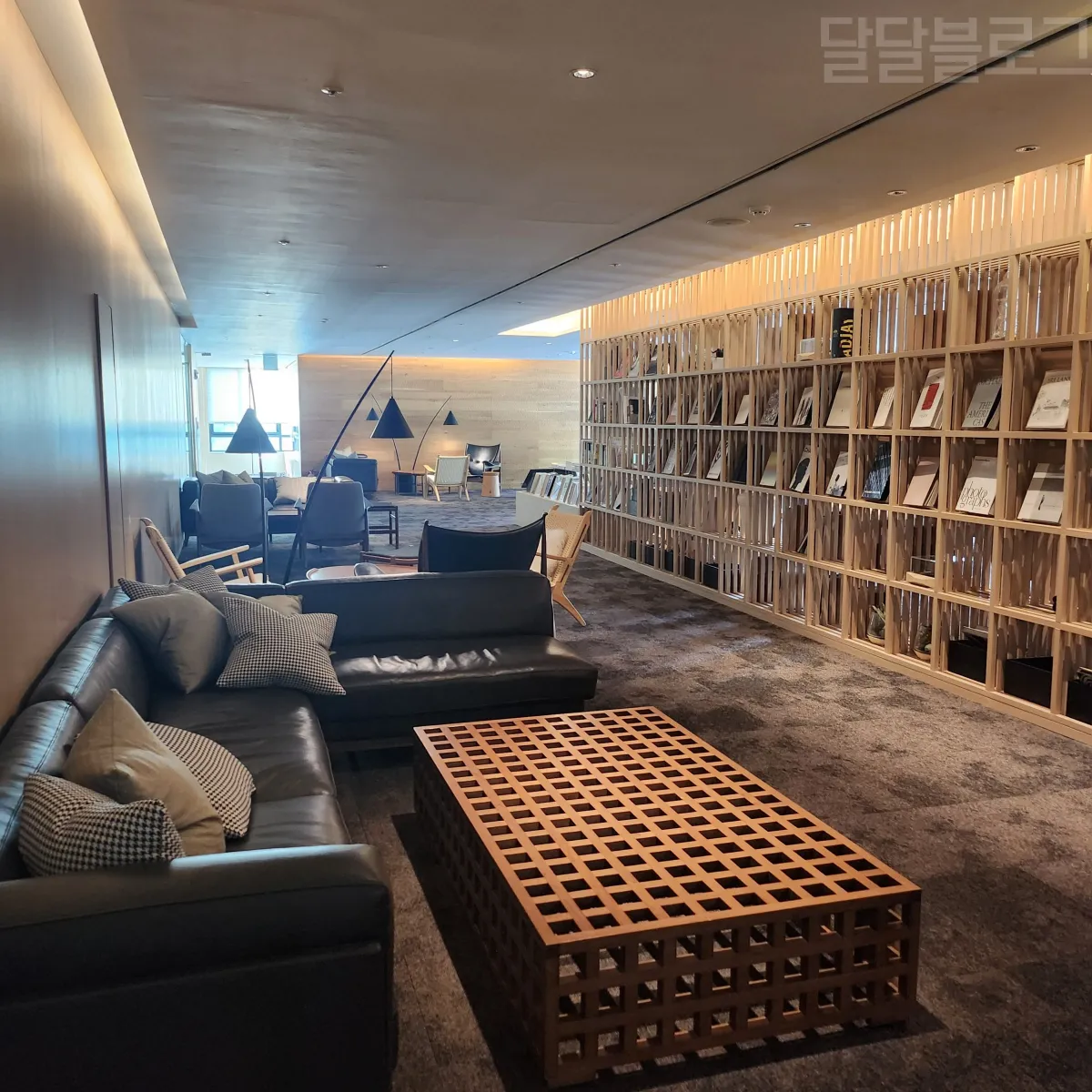 정선-파크로쉬-라이브러리