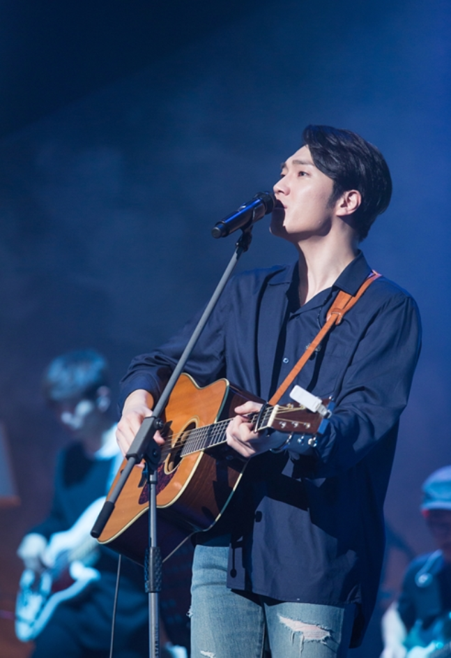 로맨틱 보이스 김필