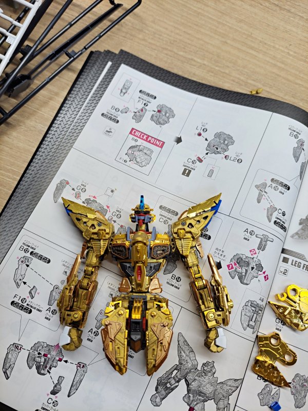 스트라이크 프리덤 건담 내부