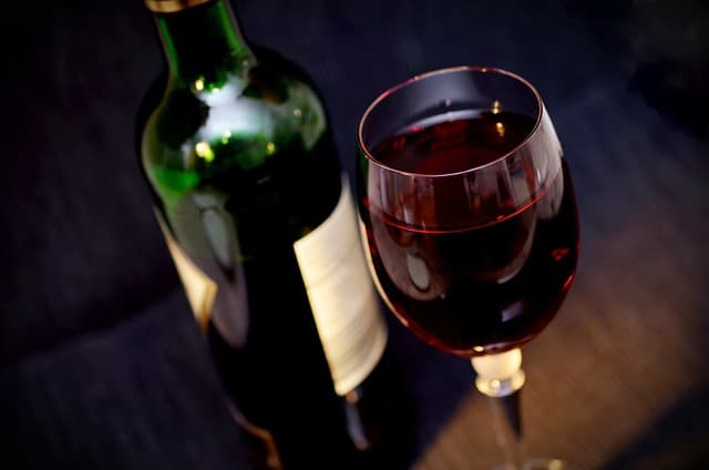 샤토 마고 (Château Margaux) – 보르도의 전설적인 와인