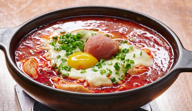 핸썸가이즈 대학로 퓨전한식 맛집 오꼬전·흑임자크림수제비·일본식넓적냉우동·마라차돌순두부