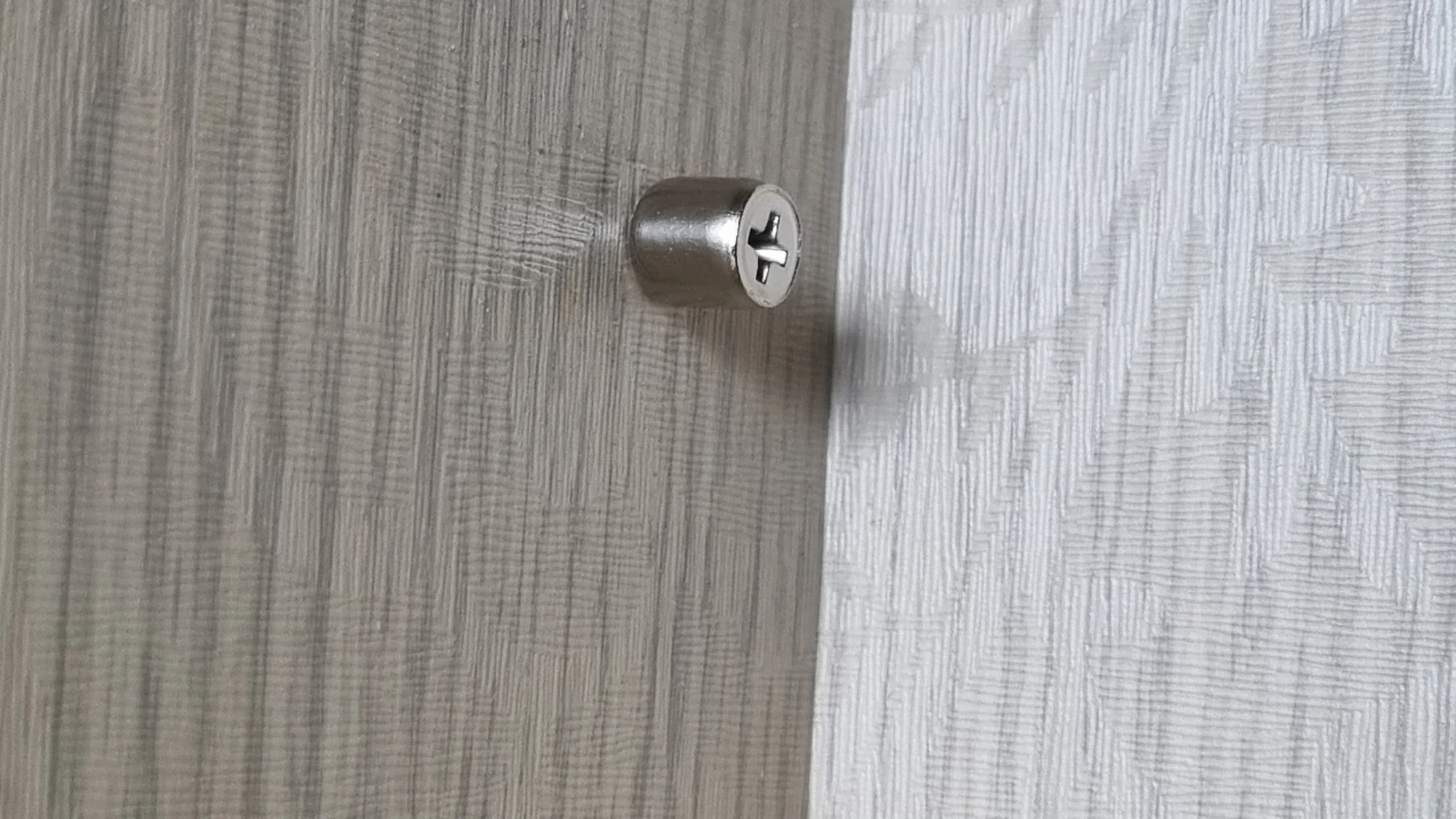 선반볼트 고정 모습