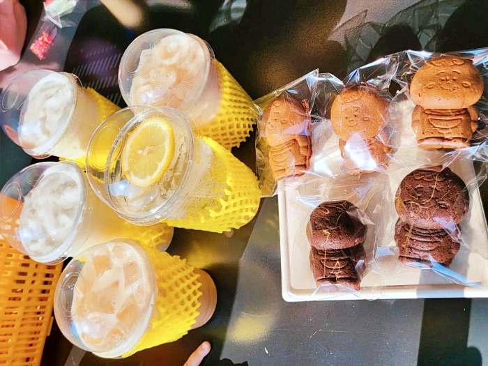 생방송 오늘저녁 경기 안성 배 과수원 피크닉 카페 배꽃 에이드 맛집