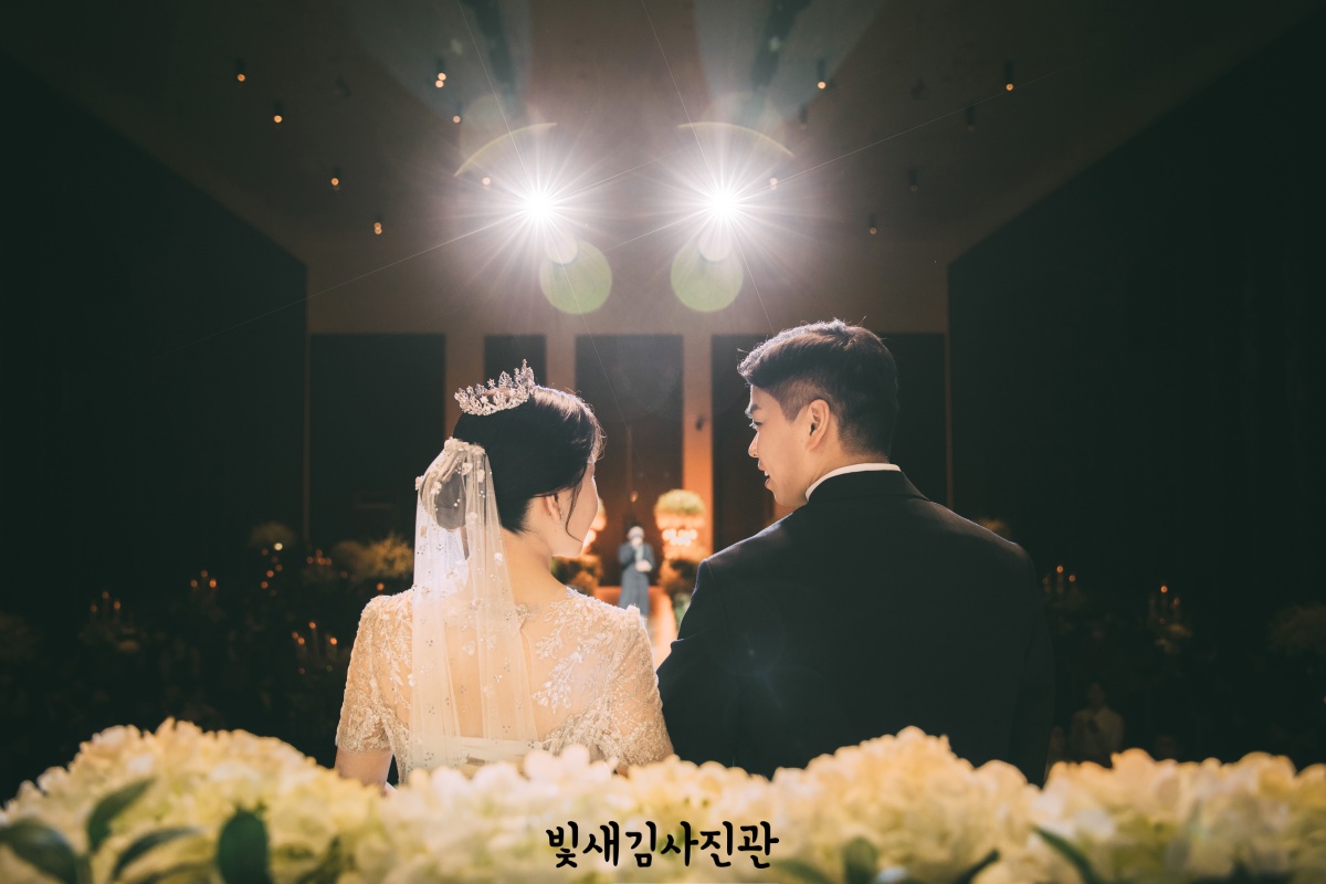 위더스 영등포 펠리체홀 본식스냅 축가 후면