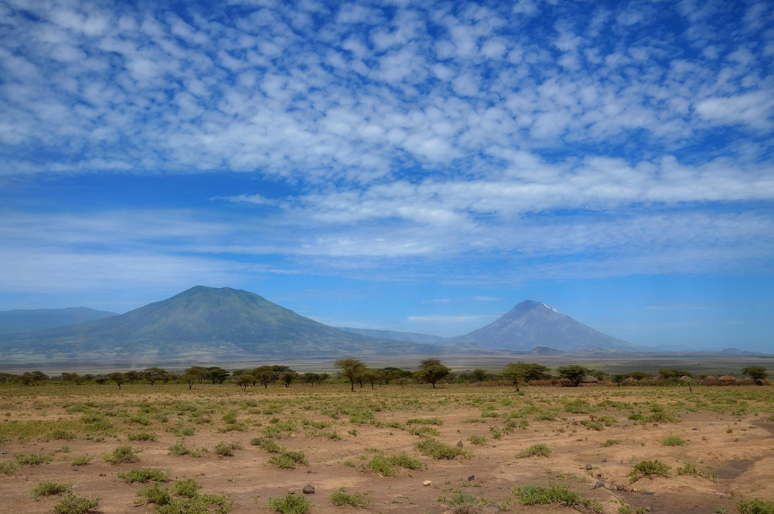올 도이뇨 렝가이 산의 주변 풍경과 동물사진