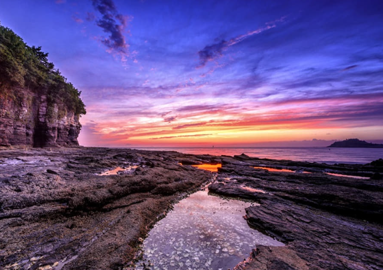 해돋이명소-변산반도채석강의일몰의무지빛모습
