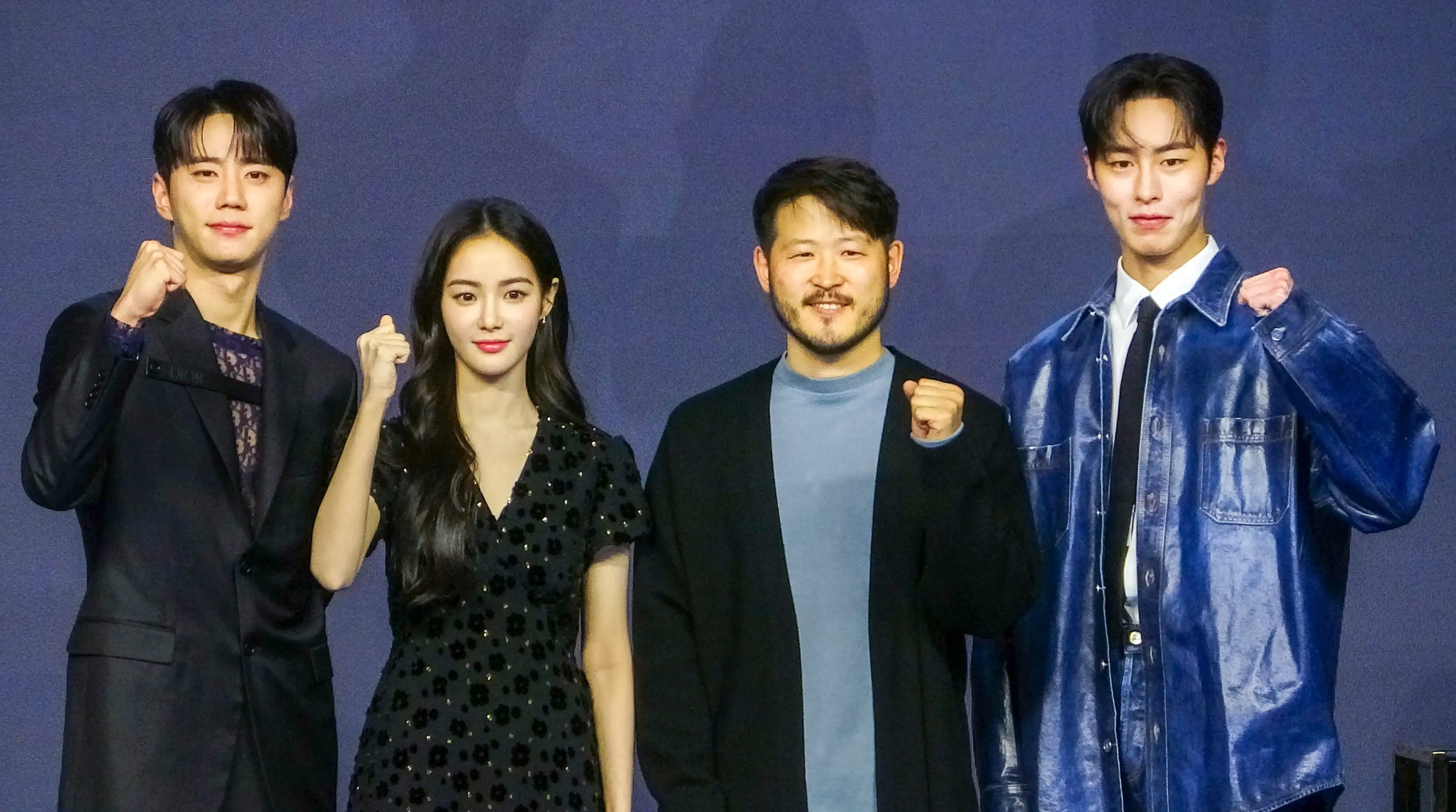 로얄로더 제작발표회 단체샷