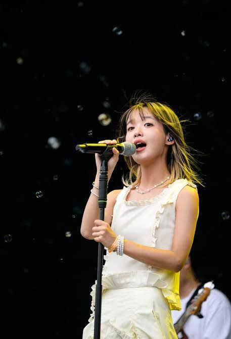 한로로, 싱어송라이터한로로, 한로로프로필, 한로로나이, 한로로본명, 한로로고향, 한로로학력, 국어국문학가수, 한로로결혼, 한로로남편, 유퀴즈한로로, 한로로유재석시, 한로로감자탕, 한로로입춘, 한로로애증, 로켓단, 한로로MBTI, 한지수, 자몽살구클럽, 한국대중음악상