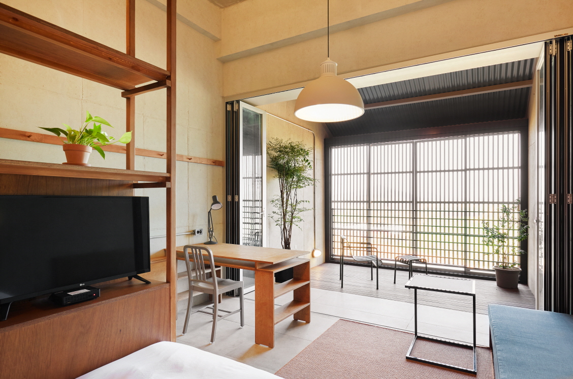 상하농원 파머스빌리지 거실 모습