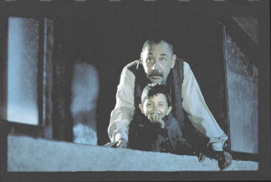 영화-시네마-천국-스틸컷-노인과-소년