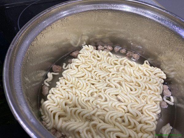 2022년 4월 오뚜기 짜슐랭 짜장라면