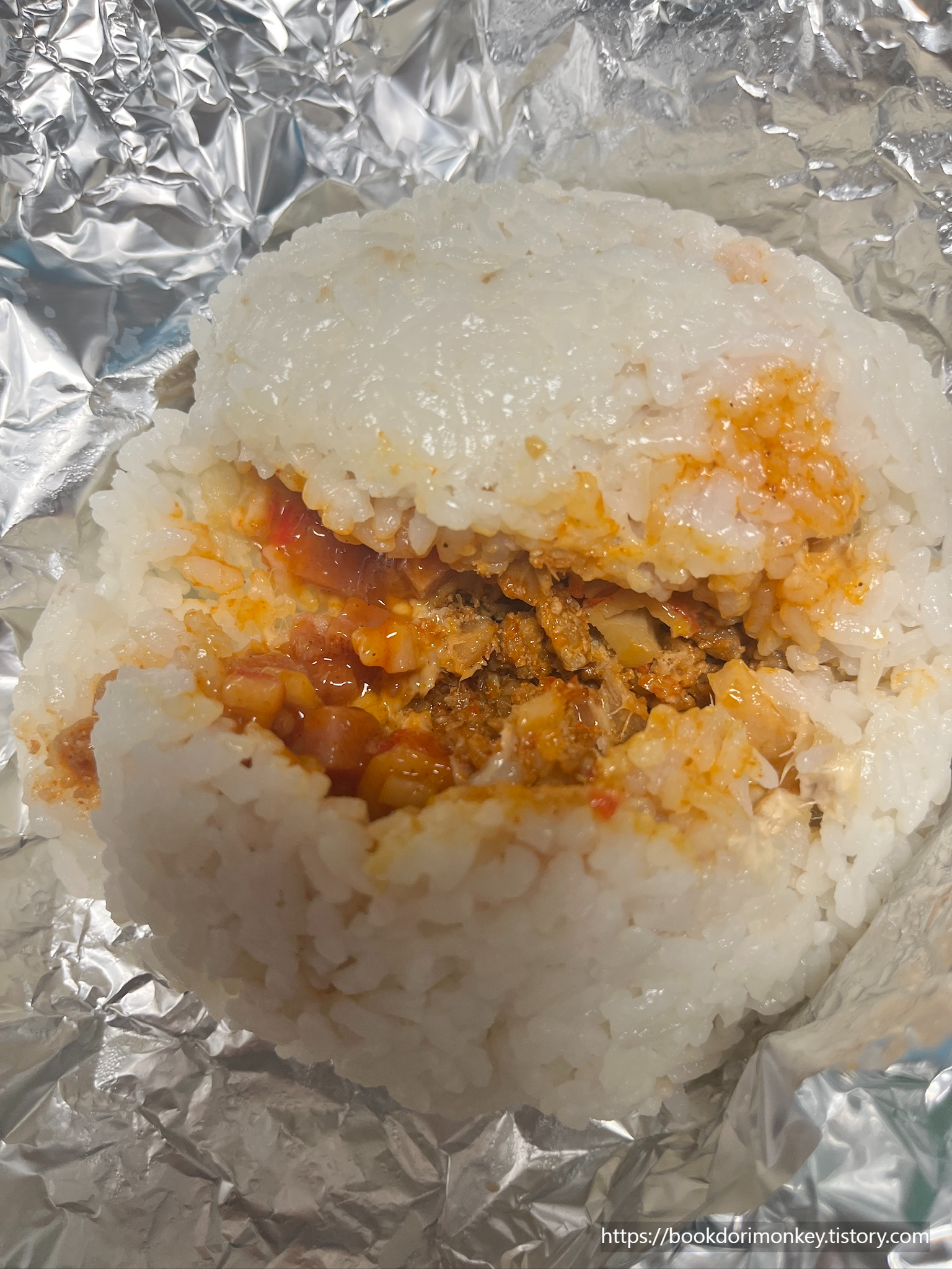 제육참치 스페셜 단면 사진