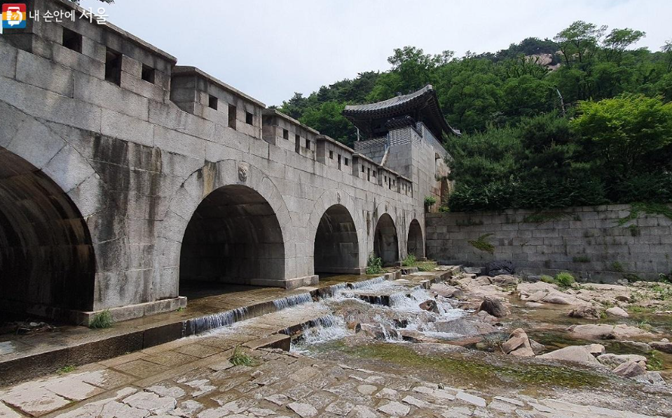 홍지문 및 탕춘대성